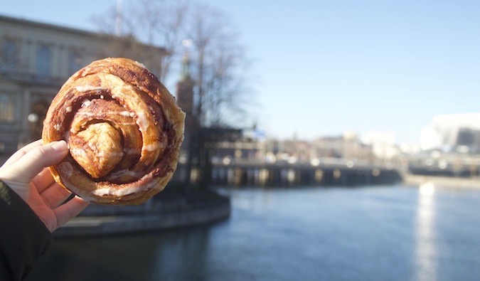 A vegan cinnamonbun in Stockholm