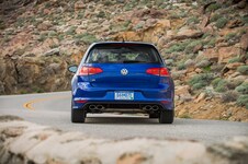 2015-Volkswagen-Golf-R-rear-end