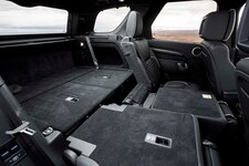 2017 Land Rover Discovery rear seats folded down