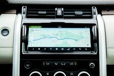 2017 Land Rover Discovery touchscreen