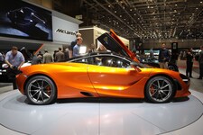 2018 McLaren 720S side