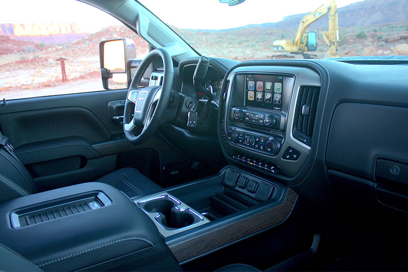 2017 GMC Sierra Denali 2500 HD interior